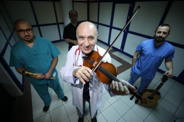 Foto - 'Kalp damar cerrahisi'nin müzisyen doktorları