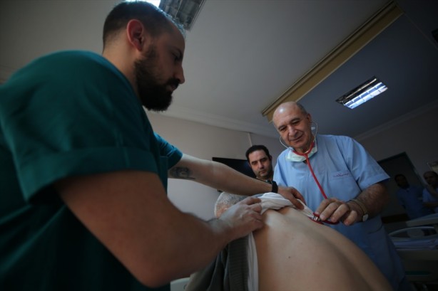 Foto - 'Kalp damar cerrahisi'nin müzisyen doktorları