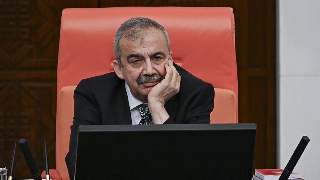 Foto - Kalp krizi geçiren Sırrı Süreyya Önder’le ilgili son dakika haberi! Az önce tüm Türkiye’ye ilan edildi