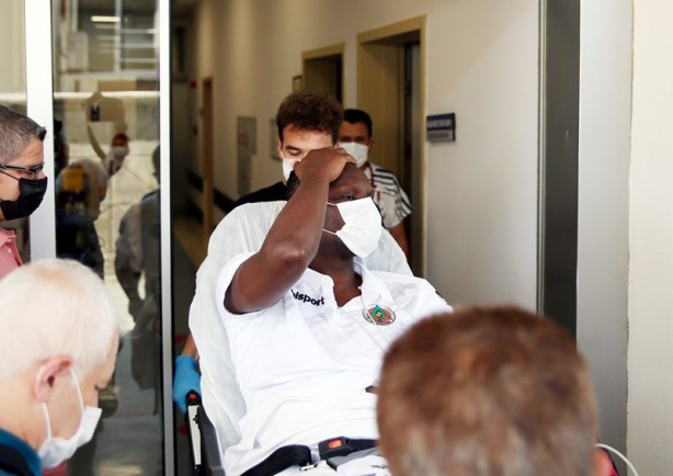 Kalp spazmı geçiren futbolcuya anjiyo!