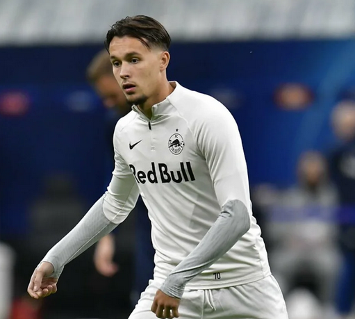 Kameralar karşısına geçip ilan etti! Galatasaraylıların aklında şimdi tek bir soru var? Hangisi olacak!