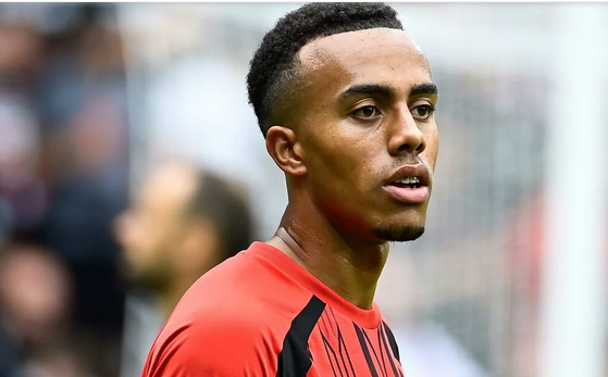 Foto - Kameralar karşısına geçip ilan etti! Galatasaraylıların aklında şimdi tek bir soru var? Hangisi olacak!