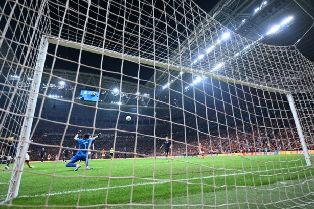 Foto - Kamil Grabara'dan çirkin paylaşım! G.Saraylı taraftarlar çıldırdı...