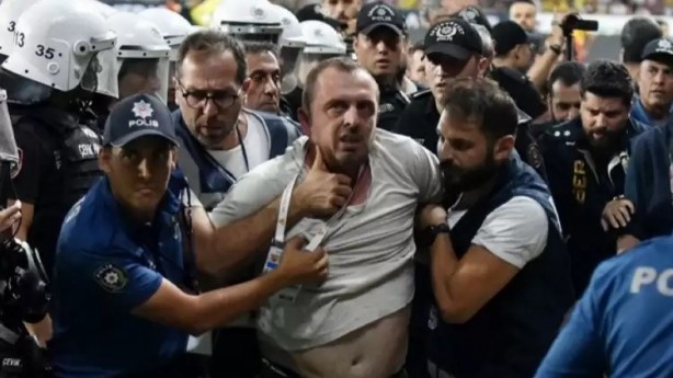 Foto - Kamuoyunda sitem var! "Ali Koç, iki polis müdürünü görevinden ettirdi"