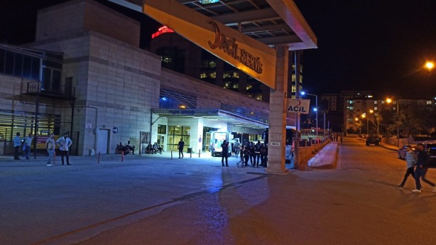 Foto - Kamyonet baraj gölüne uçtu: 3'ü çocuk 7 yaralı