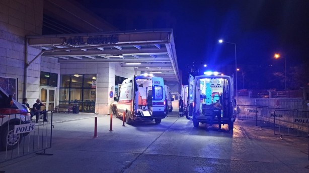 Foto - Kamyonet baraj gölüne uçtu: 3'ü çocuk 7 yaralı