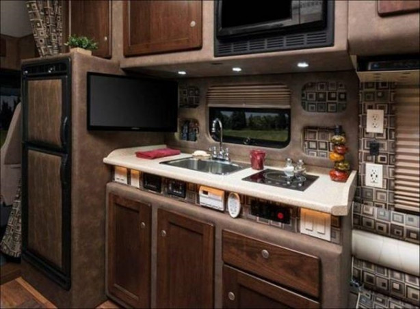 Foto - Kamyonet gibi görünüyor ama...