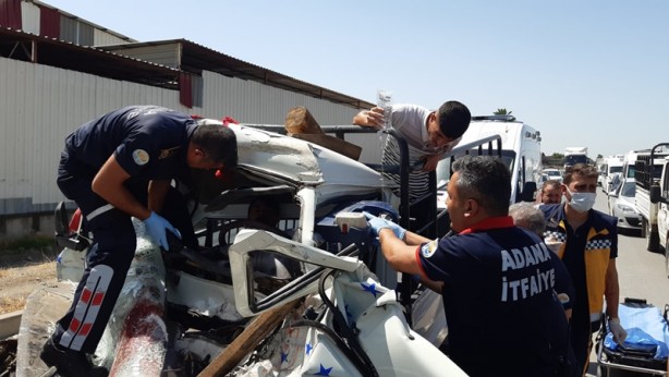 Foto - Kamyonet, tıra çarptı: 1 yaralı