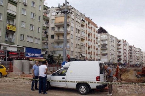 Foto - Kamyonete bırakılan not polisi alarma geçirdi