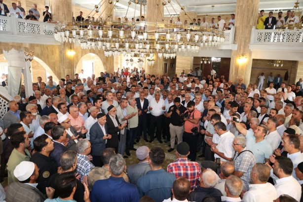 Foto - Kan davası barışla sonuçlandı! Kur’an-ı Kerim’in altından geçip söz verdiler