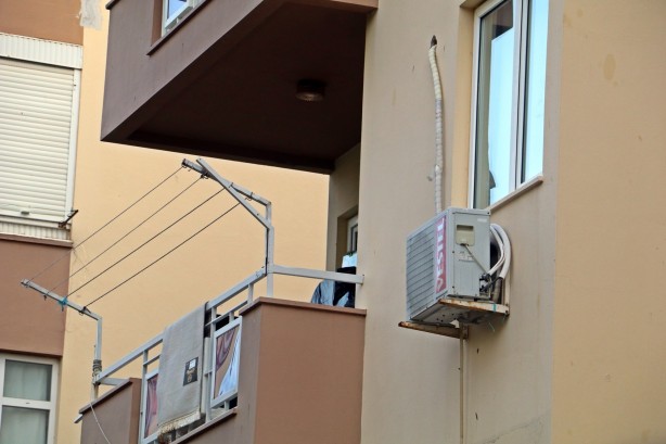 Foto - Kan donduran cinayet! Annesini boğazından bıçaklayarak öldürdü