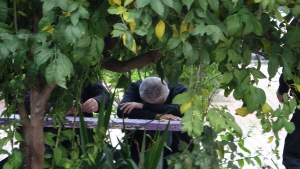 Foto - Kan donduran cinayet! Annesini boğazından bıçaklayarak öldürdü