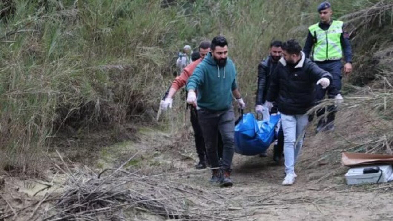 Foto - Kan donduran ifade ortaya çıktı! Ailesini çocuklarının yanında katletti