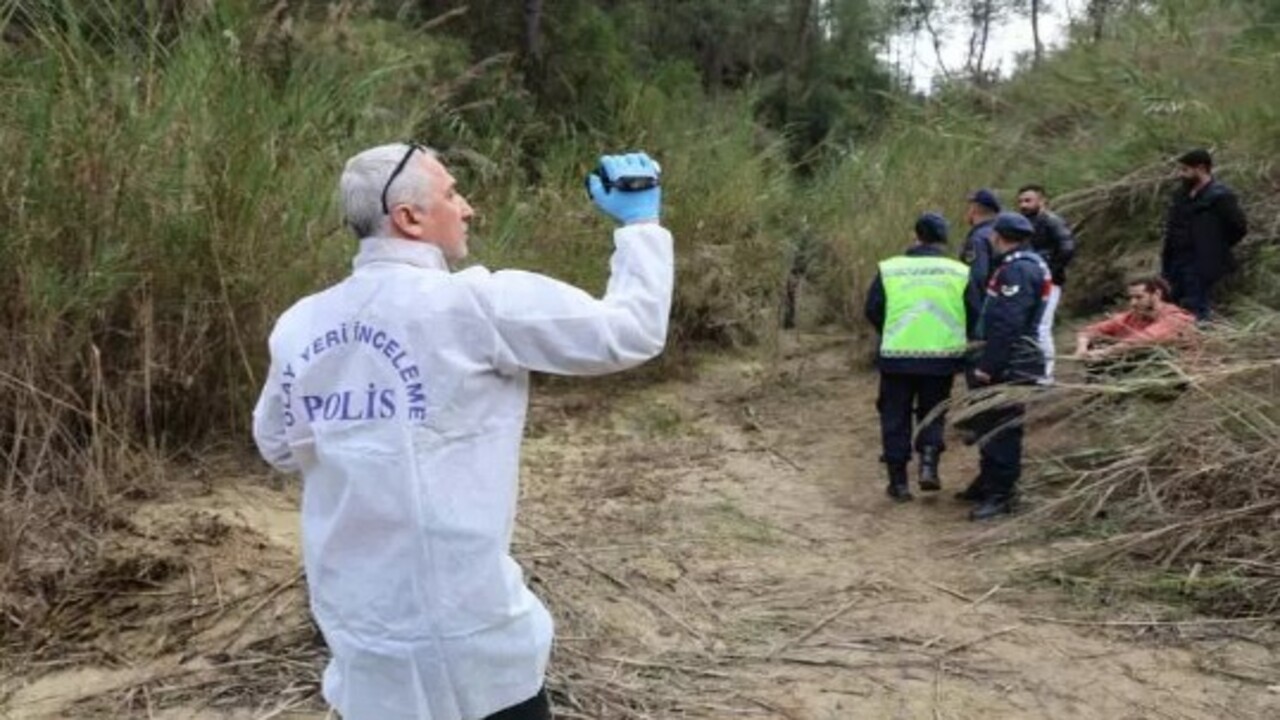 Foto - Kan donduran ifade ortaya çıktı! Ailesini çocuklarının yanında katletti