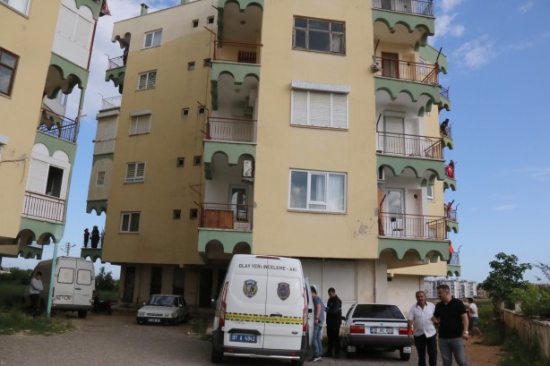 Foto - Kan donduran olay! Eşini öldürdü çocuklar balkondan yardım istedi