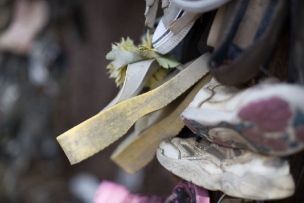 Foto - Kanada’da keşfedilen gizemli ayakkabı ormanı
