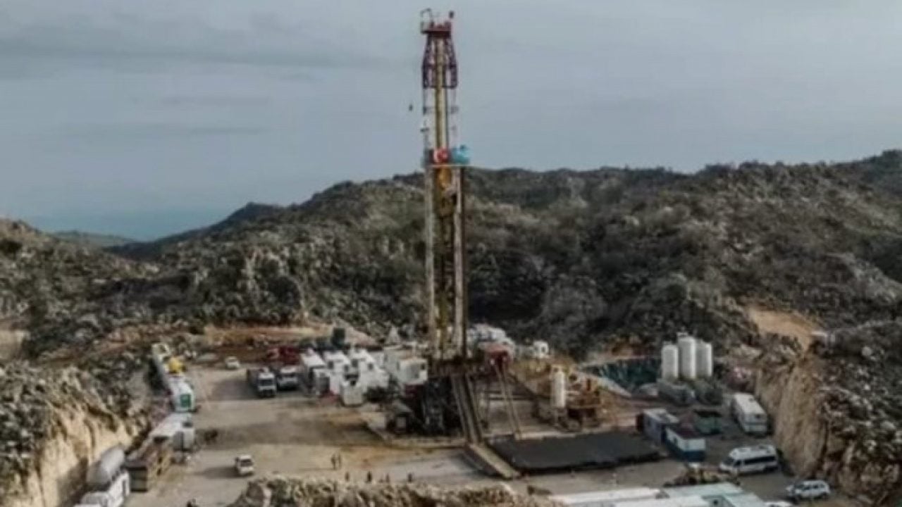 Foto - Kanadalılar Türkiye'nin petrol fışkıran dağına girdi: Apar topar çalışmalara başladılar