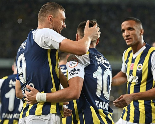 Foto - Kanarya'ya Jorge Jesus en iyi diye istemişti! Son dakika haber: Sürpriz ayrılık!