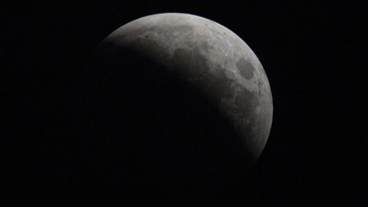 Foto - Kanlı ay tutulması görüntülendi! İşte o etkileyici anlar