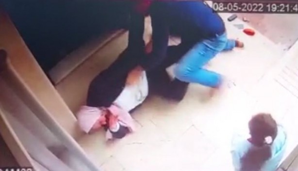 Foto - Kanser hastası kayınvalidesini feci şekilde darbetti! Dehşet anları anbean kamerada