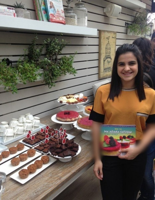  Kanser olan arkadaşı için tarif kitabı yazdı