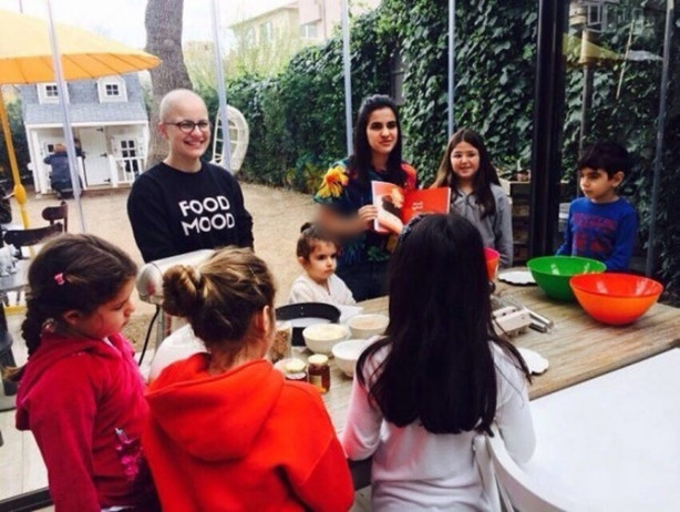 Foto - Kanser olan arkadaşı için tarif kitabı yazdı