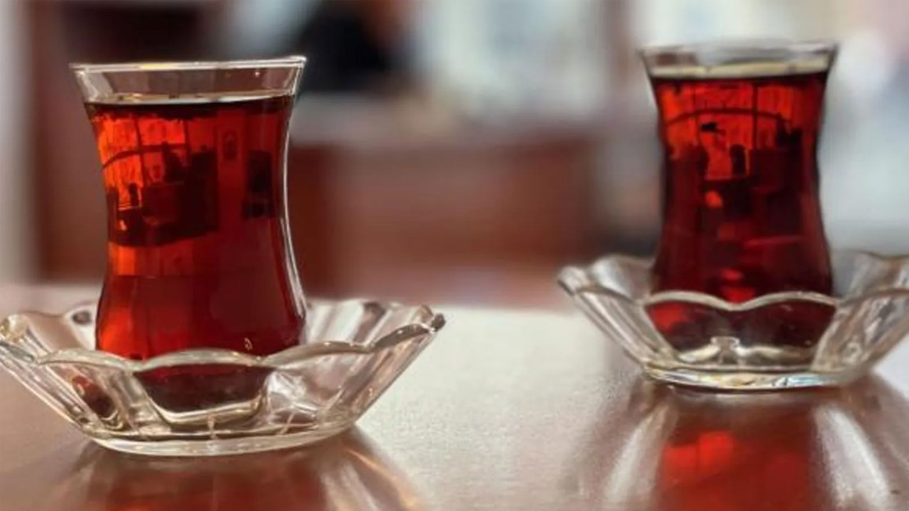 Foto - Kansere davetiye çıkarıyor! Çayı bu şekilde demleyenler dikkat