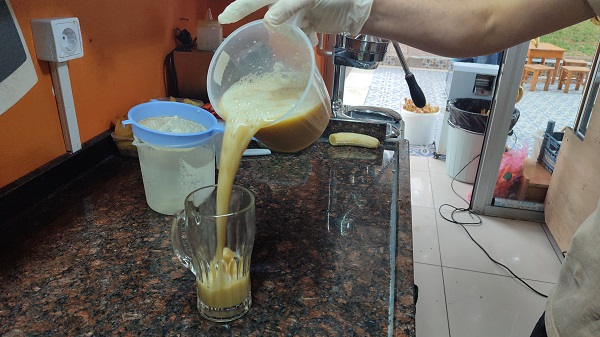 Foto - Kansere karşı koruyucu! Bardak bardak satılıyor