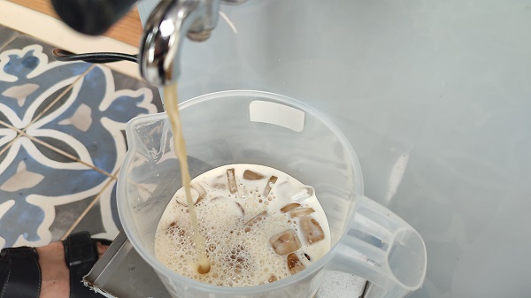 Foto - Kansere karşı koruyucu! Bardak bardak satılıyor