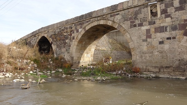 Foto - Kanuni Sultan Süleyman döneminde yapıldı! Bu köprü asırlara meydan okuyor