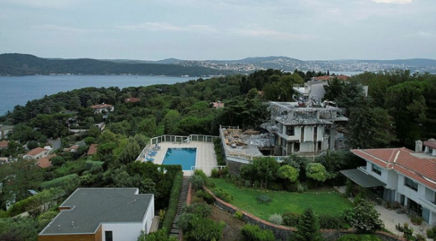 Foto - Kanunlar Halk TV’ye işlemiyor mu? Boğaza orman kanunları hakim Mühür kırıldı inşaat devam ediyor