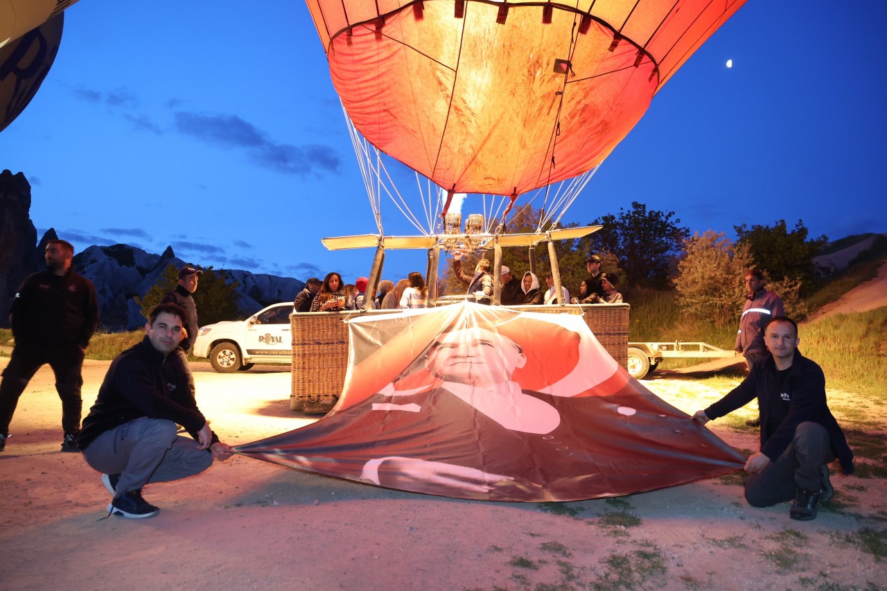 Foto - Kapadokya 19 Mayıs’a böyle renk kattı
