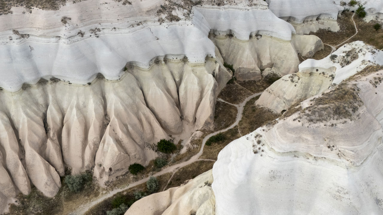 Foto - Kapadokya büyülemeye devam ediyor! Gün doğarken masalsı manzara