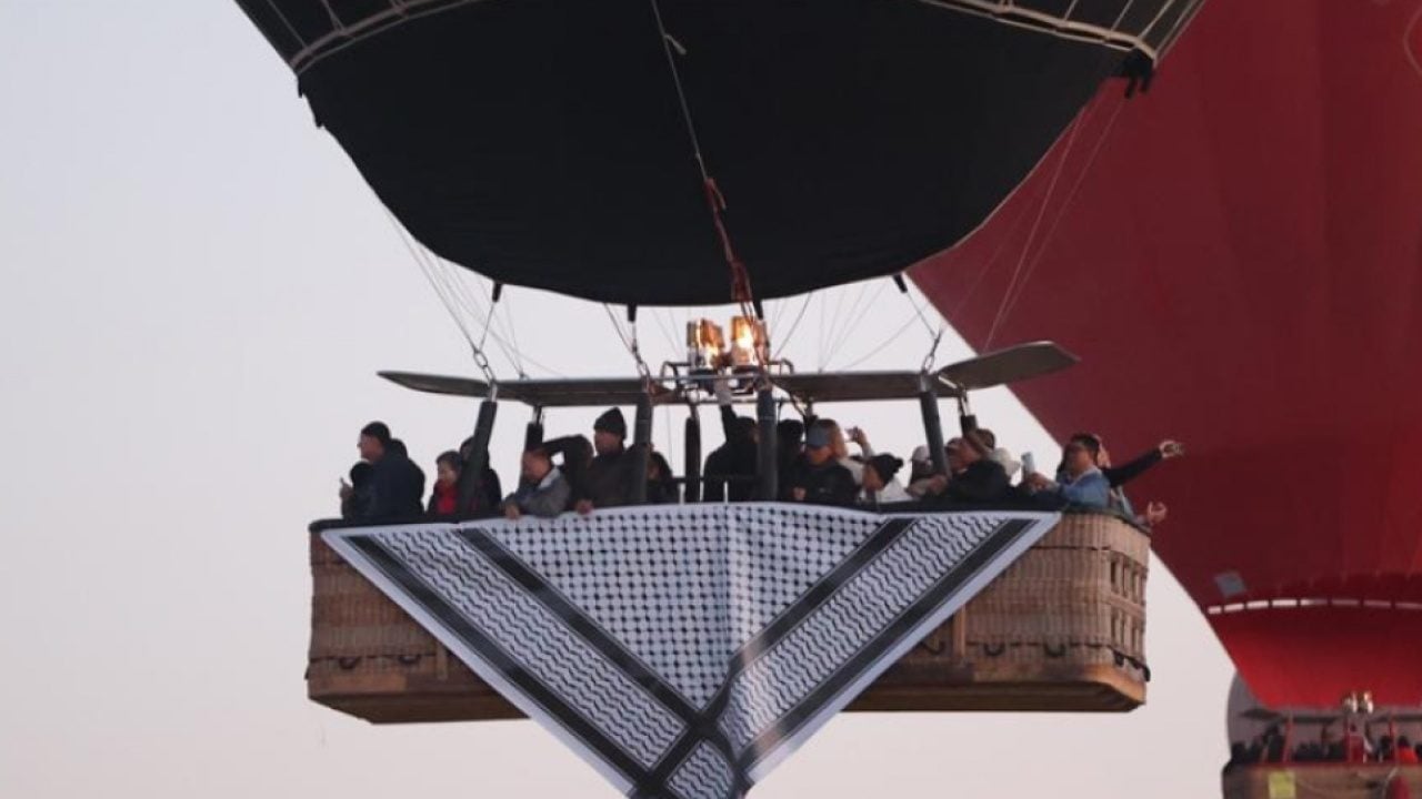 Foto - Kapadokya'da Gazze için anlamlı uçuş: Balonlardaki detay dikkat çekti!