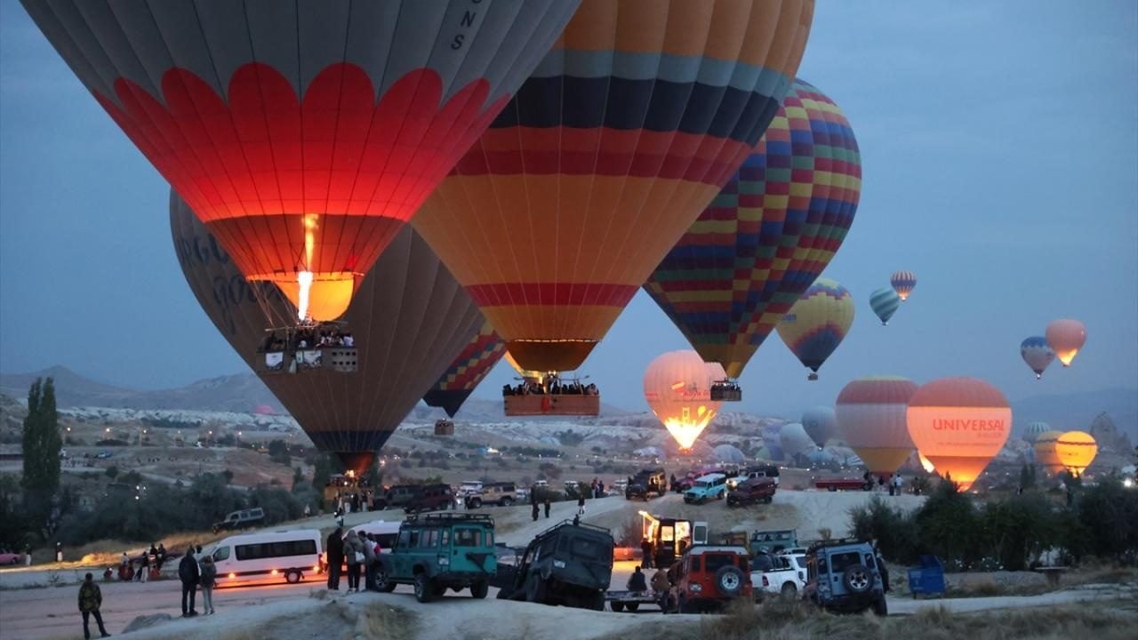 Foto - Kapadokya'da sonbahar hareketliliği! Uzak Doğulu turistler akın etti 