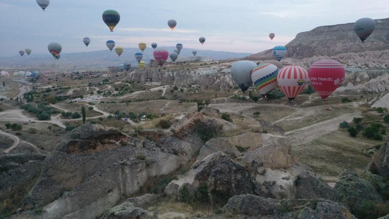 Foto - Kapadokya'da sonbahar hareketliliği! Uzak Doğulu turistler akın etti 