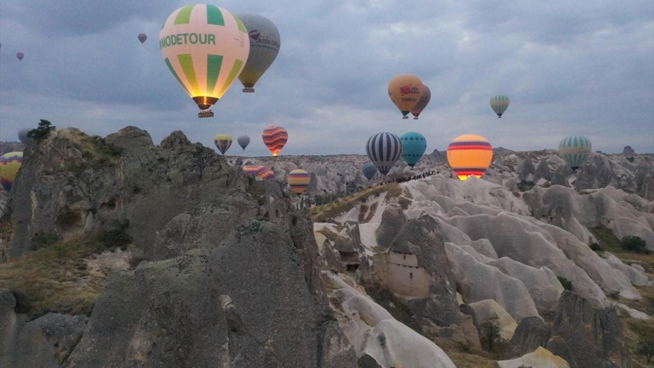 Foto - Kapadokya'da sonbahar hareketliliği! Uzak Doğulu turistler akın etti 