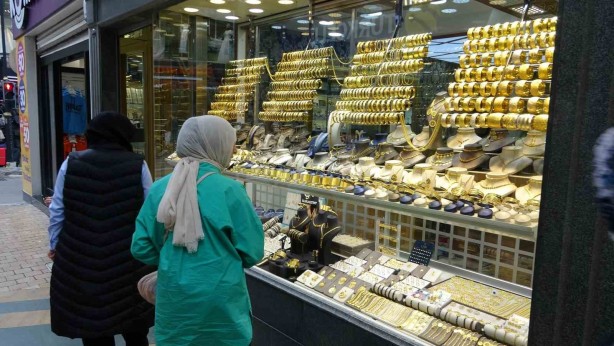 Kapalıçarşı dolup taşacak! Uzman isim 'Gram altın fiyatı o tarihte 700 lira birden değişecek' diyerek duyurdu