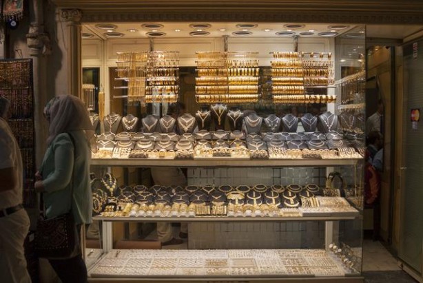 Foto - Kapalıçarşı’da altın hareketliliği! EYT sonrası Türk Lirası’nı değerlendirmek isteyen oraya koştu