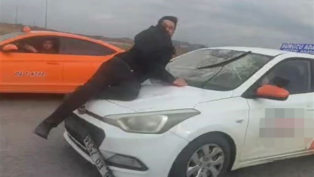 Kaputun üzerinde 20 kilometre ölüm yolculuğu! Tüm Türkiye'nin gündemindeydi