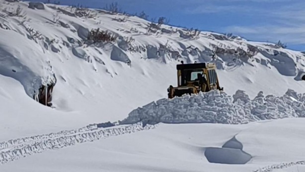 Foto - Kar 2 metreye ulaştı!
