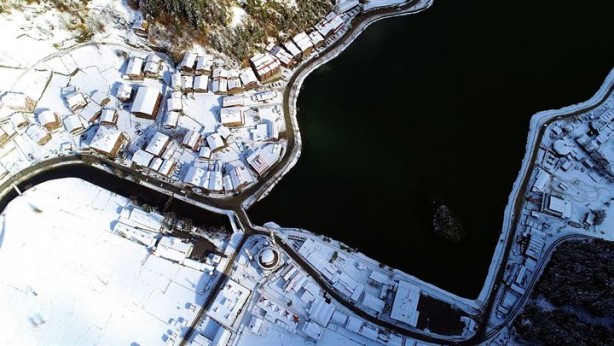 Foto - Kar altında ayrı bir güzel