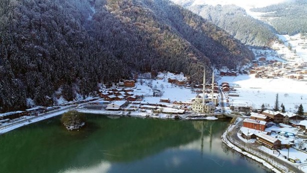 Foto - Kar altında ayrı bir güzel