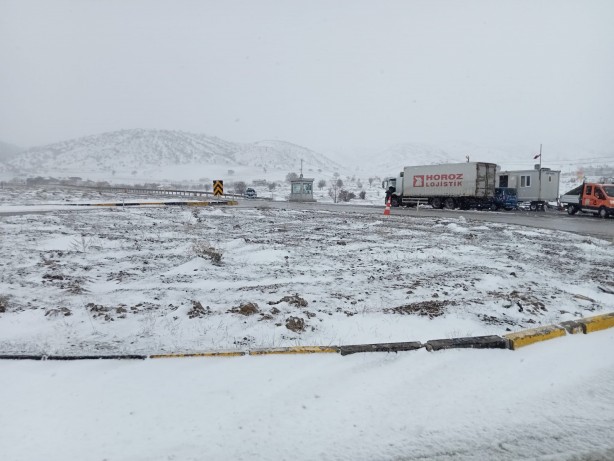 Foto - Kar Başkent'te kartpostallık manzaralar oluşturdu