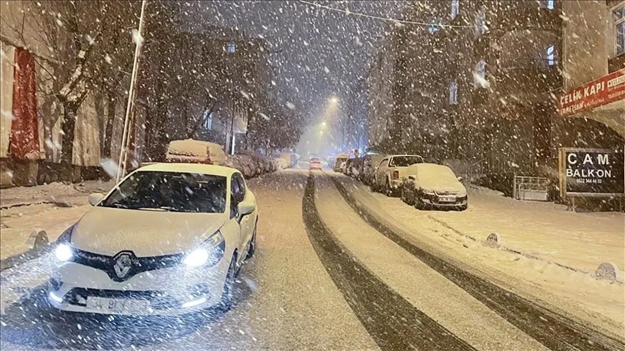 Foto - Kar geri dönüyor! Meteorolojiden peş peşe uyarılar, uçuş iptalleri başladı