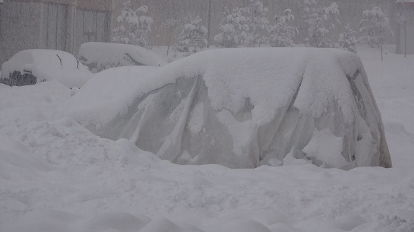 Foto - Kar hayatı durdurdu! O ilimizde arabalar evler kar altında kaldı