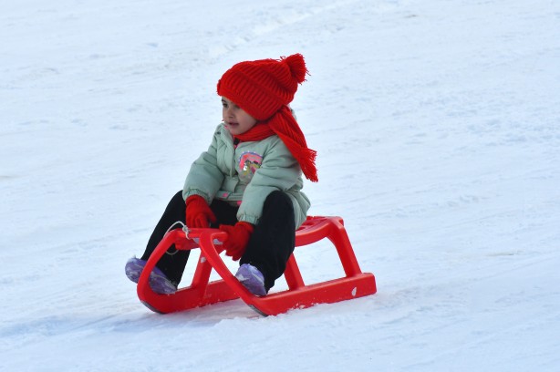 Foto - Kar kalınlığı 180 metreye ulaşan Sarıkamış Kayak Merkezi'nde kayak keyfi bir başka!