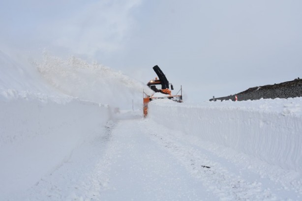Foto - Kar kalınlığı 3 metreye ulaştı!