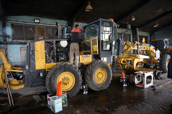 Foto - "Kar kaplanları" 57 iş makinesiyle mücadeleye hazır!