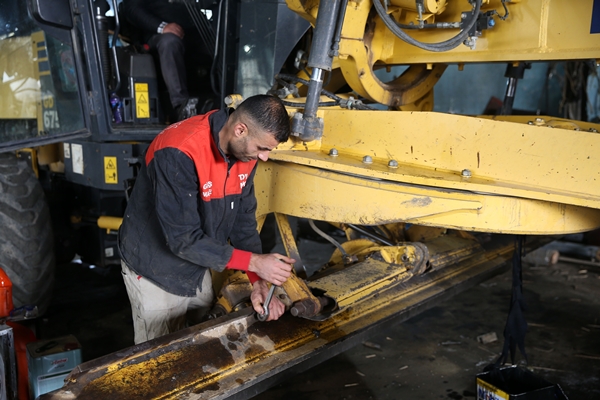 Foto - "Kar kaplanları" 57 iş makinesiyle mücadeleye hazır!